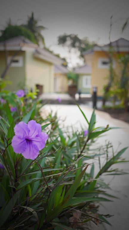 נאקהון סאוואן Wangpla Villa Resort מראה חיצוני תמונה