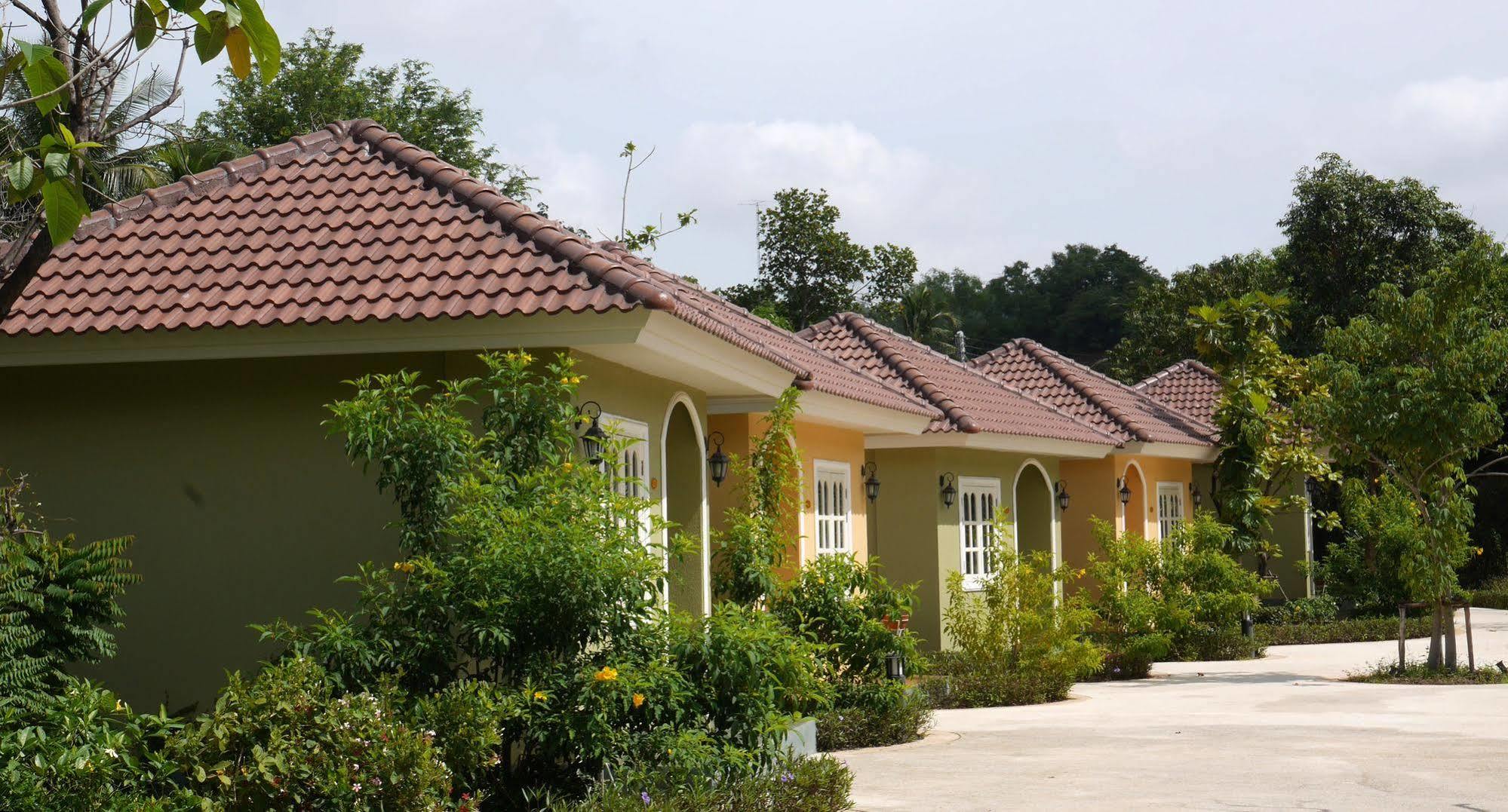 נאקהון סאוואן Wangpla Villa Resort מראה חיצוני תמונה