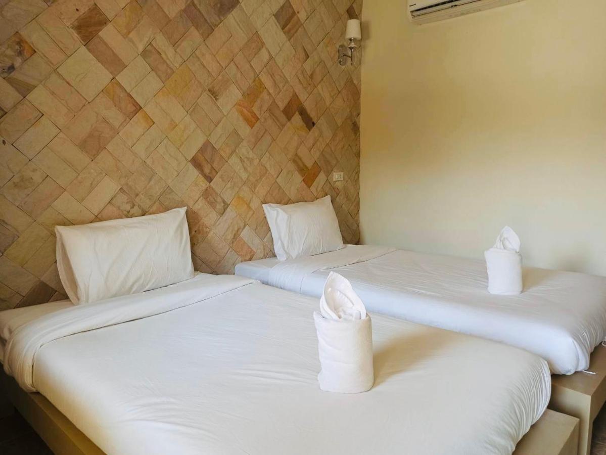 נאקהון סאוואן Wangpla Villa Resort מראה חיצוני תמונה