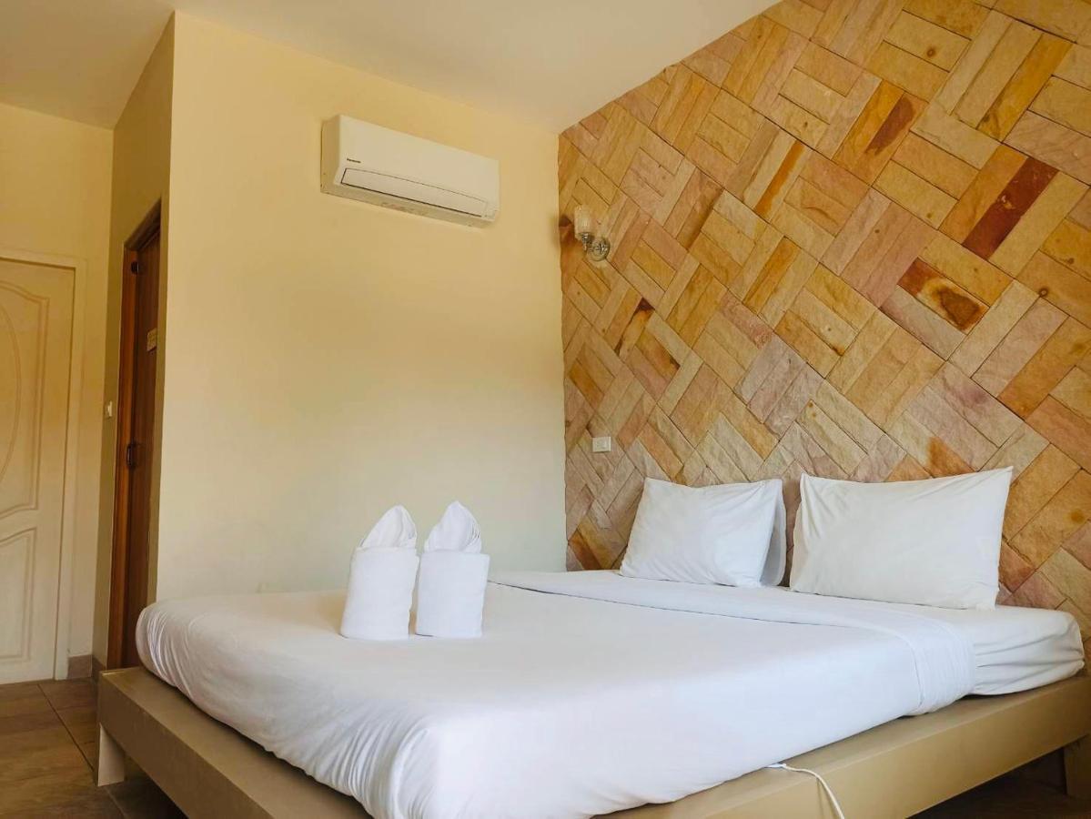 נאקהון סאוואן Wangpla Villa Resort מראה חיצוני תמונה