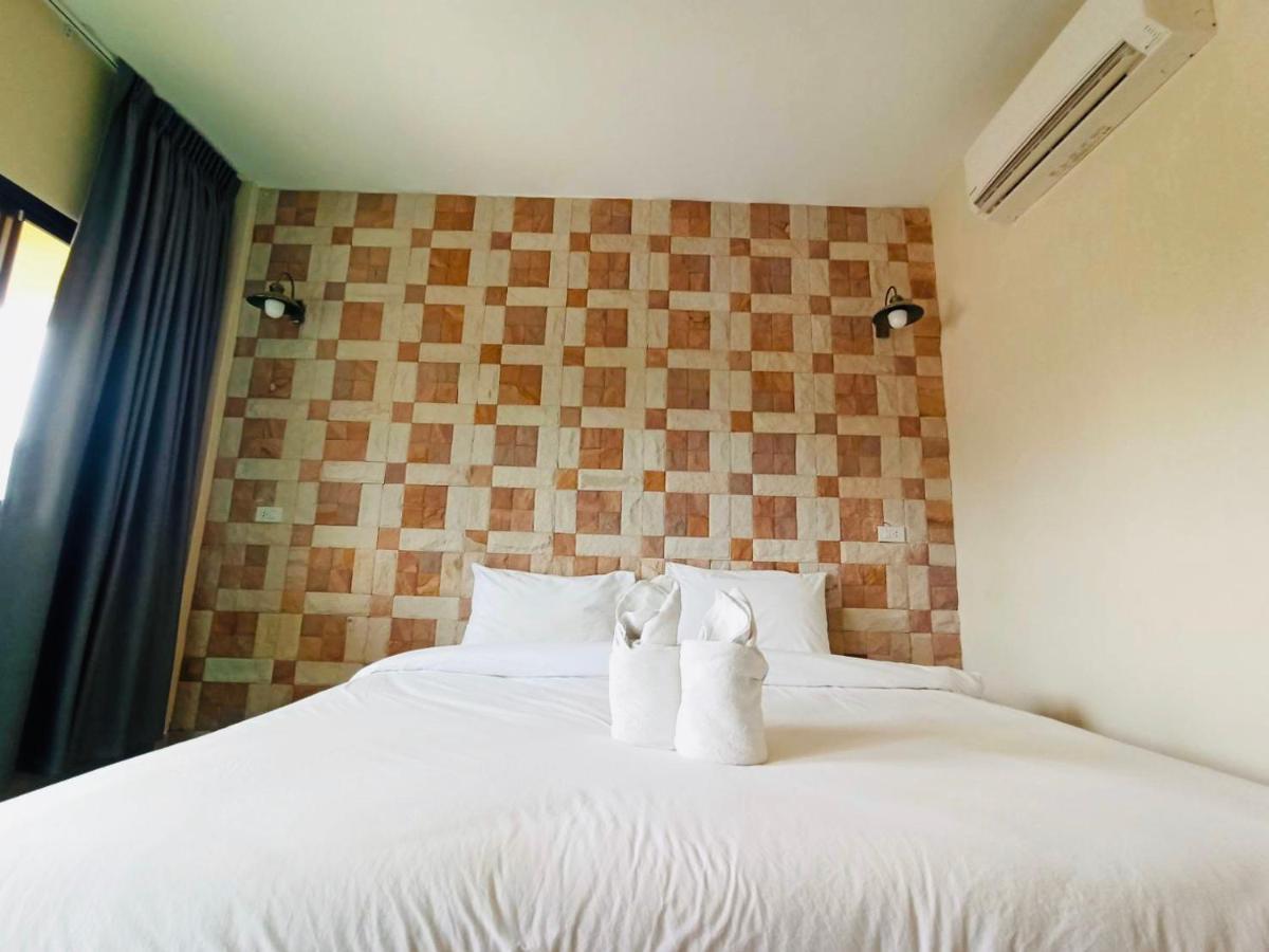 נאקהון סאוואן Wangpla Villa Resort מראה חיצוני תמונה